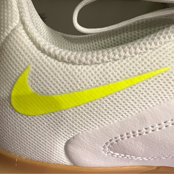 Nike Tiempo Indoor Soccer Shoes - Picture 7 of 8